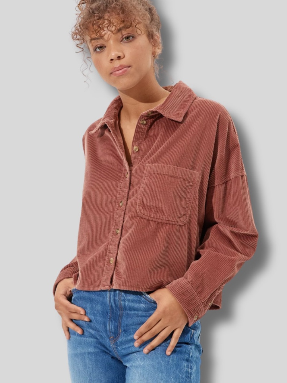 American Eagle Outfitters Cropped Corduroy Button-Front Shirt in Mauve